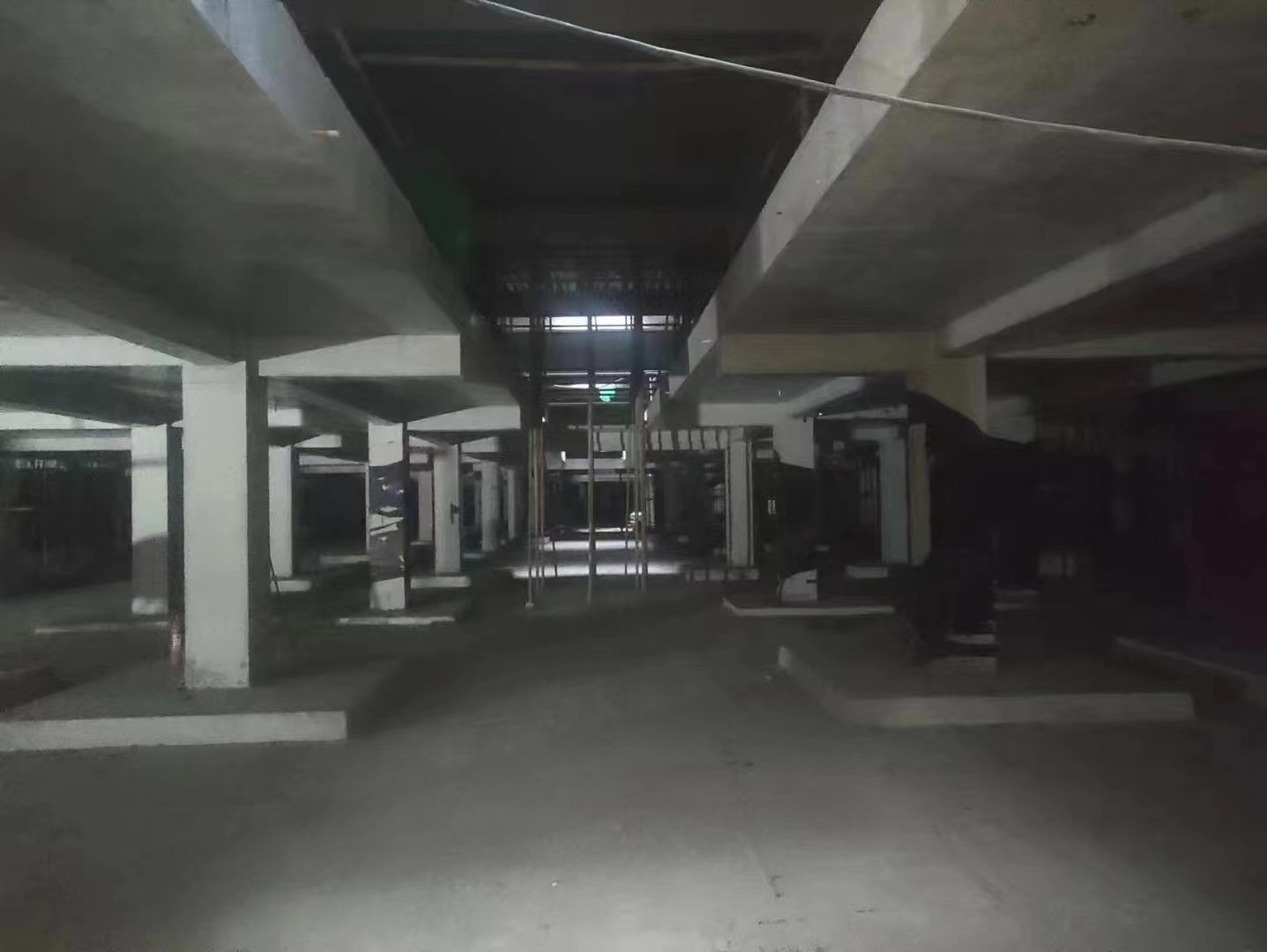 三亚山东又一个上海博普LOFT车库拔地而起